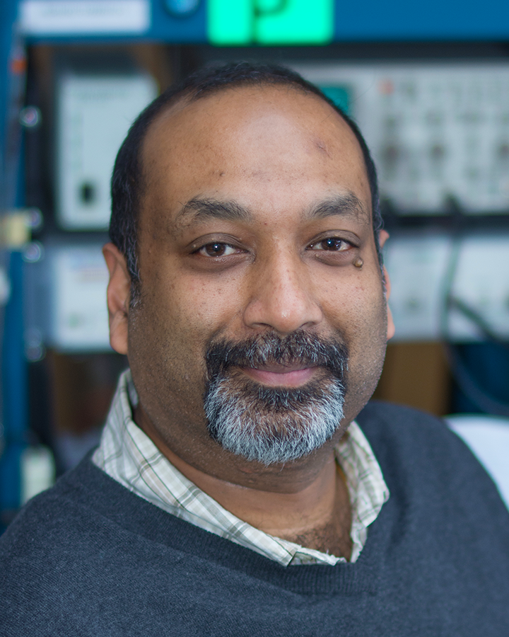 Ramesh Chittajallu in the lab